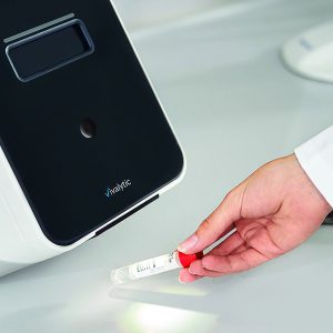 2017-08-02-BHCS_Vivalytic-Anwendung-0616-CMYK-Edited-300x300