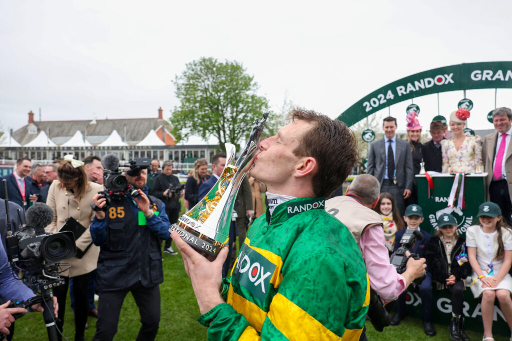 MVV5352-I-AM-MAXIMUS-1024x683